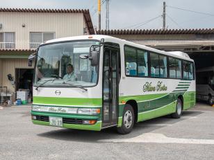 スクールバスドライバー
