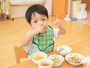 保育園の給食調理スタッフ
