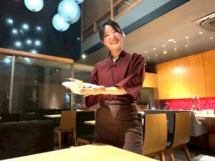 和食料理店のホールスタッフ