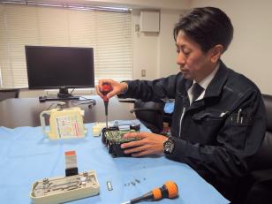 医療機器の保守メンテナンススタッフ