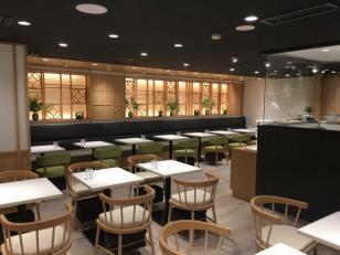 パンケーキカフェのホール担当
