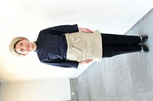 制服は動きやすいパンツスタイルです♪