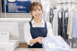 クリーニング商品受付スタッフ