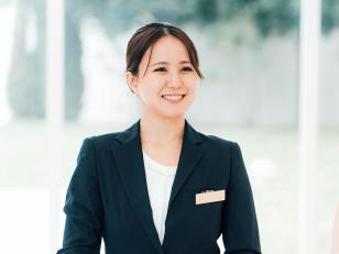 ホール来館者ご案内係
