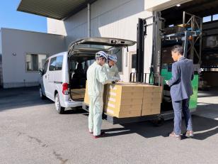 営業所には倉庫を併設しています。お客様や当社の製品をいち早くお届けする態勢が整っています！