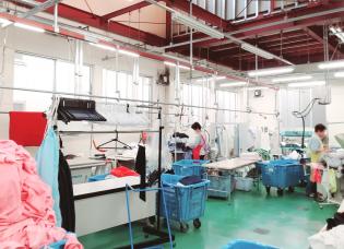 衣類のアイロンがけや検品等の軽作業