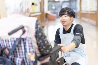 介護老人保健施設の調理員