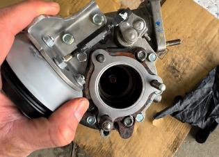 建設機械の整備補助スタッフ