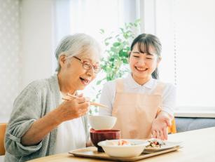 有料老人ホームの介護スタッフ