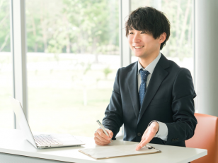 既存顧客のルート営業スタッフ