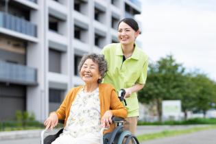 高齢者介護スタッフ