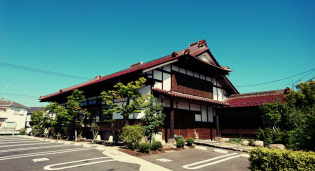 古民家カフェスタッフ