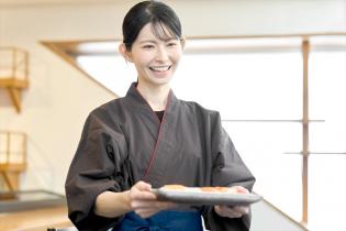 温泉旅館の館内スタッフ／午後の部