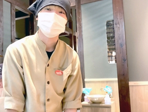 (1)一般職(2)ホールスタッフ※(1)正社員※(2)アルバイト・パート