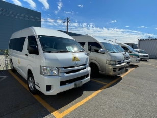 スクールバス運転手