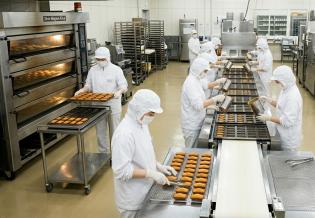 洋菓子店レパコの製造業務