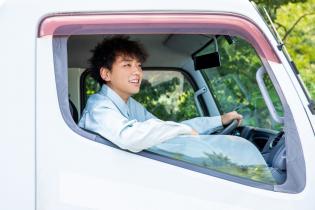 大型ドライバー／大手住宅メーカーの住宅ユニット輸送