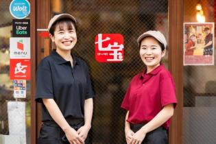 調理補助・接客スタッフ