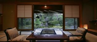 旅館の夜間サポートスタッフ／裏方業務