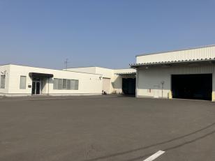 こちらは、東北支店の社屋。駐車場も完備しております。