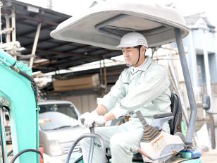 土木施工スタッフ／現場監督・重機オペレーター含む