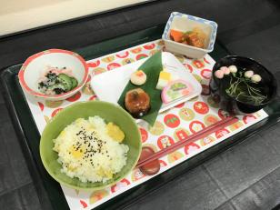 高齢者向け居住施設での調理担当