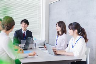 給食委託会社のエリアマネージャー