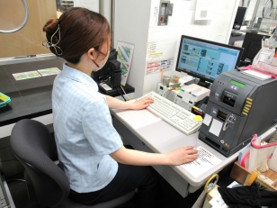 地下鉄定期券発売所における定期券等の発売業務