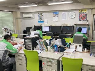 法人顧客中心の提案営業スタッフ