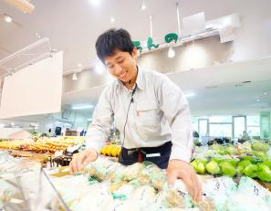 生鮮食品の仕入れ・加工・販売スタッフ