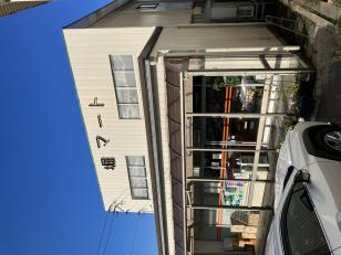 店内スタッフ
