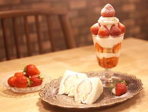 カフェホールスタッフ