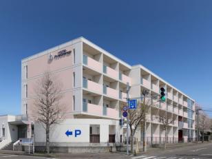 ビジネスホテルのナイトフロント