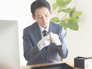 店舗運営スタッフ／査定・商品管理・接客