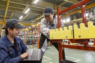 自動車業界向け物流容器のルート営業／既存客中心