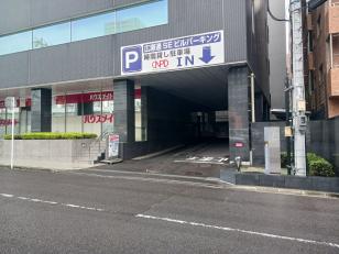 オフィスビル駐車場スタッフ