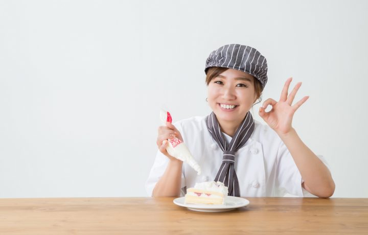 クリスマスケーキのバイトってどんな仕事？メリットや時給を紹介
