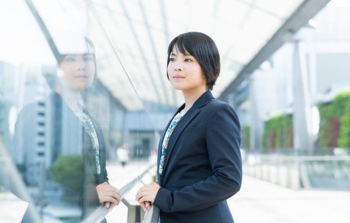 30代で派遣は正直不安。正社員との比較と対処法