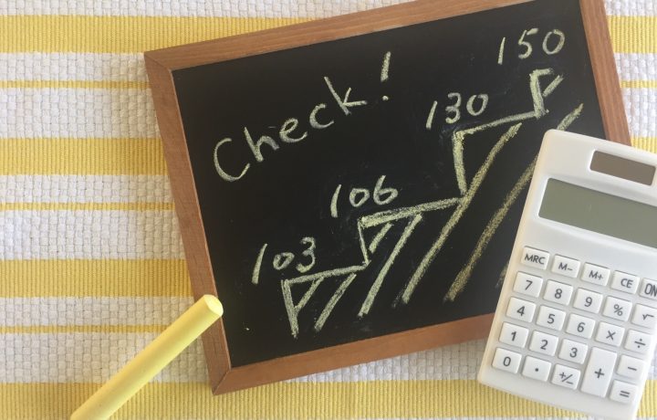 主婦、主夫の年収は130万円？200万円？気になる「収入の壁」