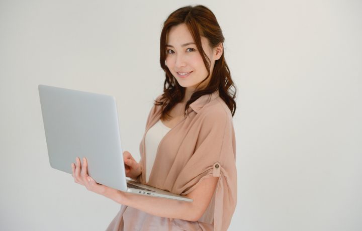 派遣で着るべき服装は？オフィスカジュアルって何？
