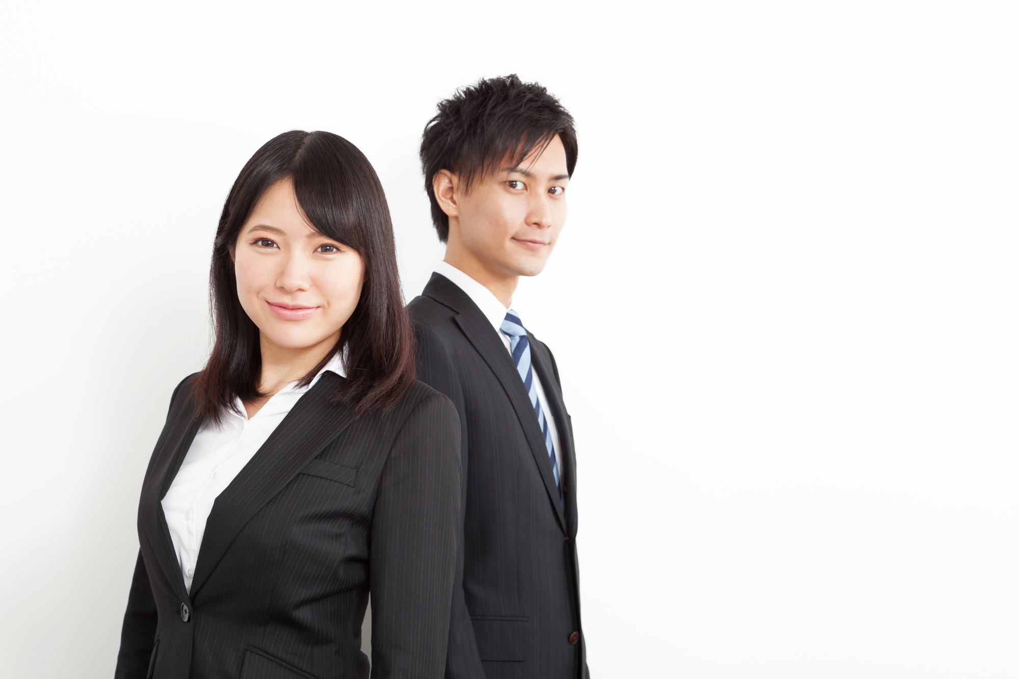 男女別！オフィスでウケがいい定番～応用までの髪型とは？